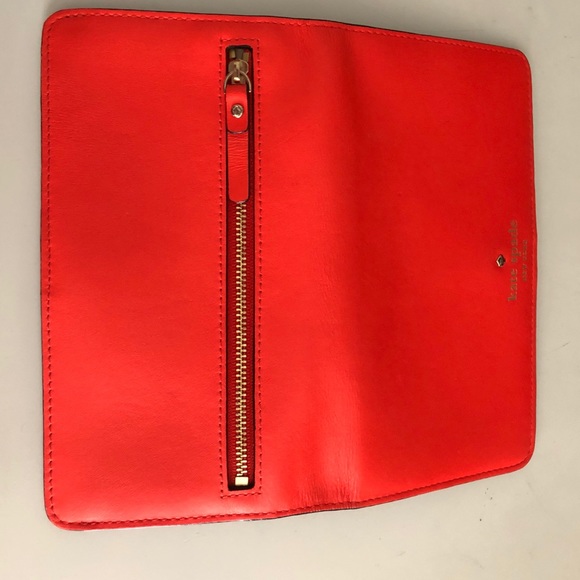Large red Kate Spade Wallet - Picture 4 of 4